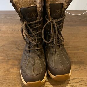 UGG Chocolate Brown Lace-Up Winter Boots